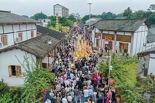 谁顶替雷迪什首发？哈姆：不告诉你们 但我希望里夫斯今天打很久